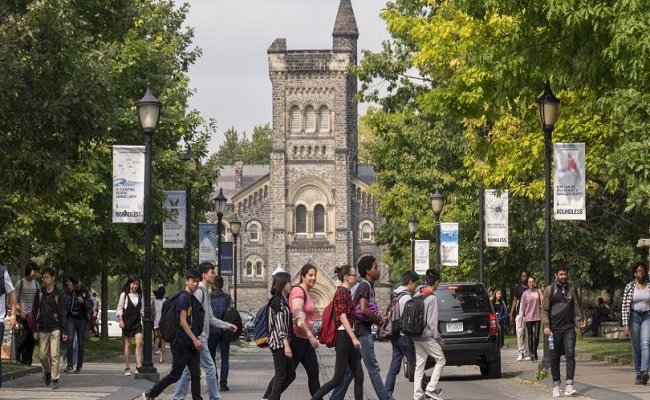 How To Study In University of Toronto Scholarships In Canada